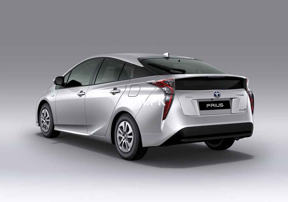 Pakistani Toyota Prius 2024 Price will be More Than Fortuner